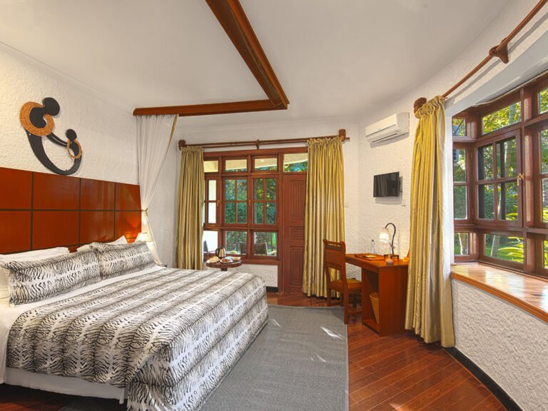 airport-planet-lodge-room