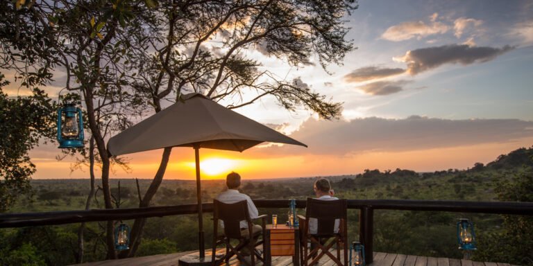 viewing-platform-at-sunset-serengeti-migration-camp-the-serengeti-tanzania
